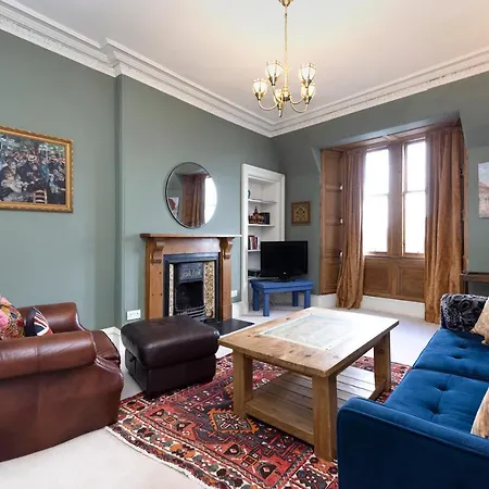 Joivy Old Town 1-Bed Apartment With Stunning Views Edinburgh Exterior photo